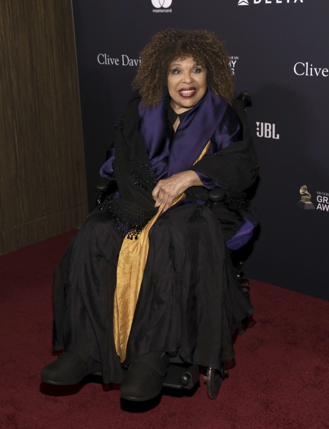 Roberta Flack has ALS, now 'impossible to sing,' rep says