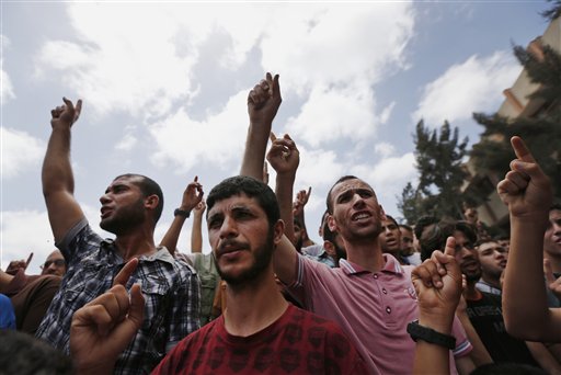 Palestinians flee north Gaza after Israel warning