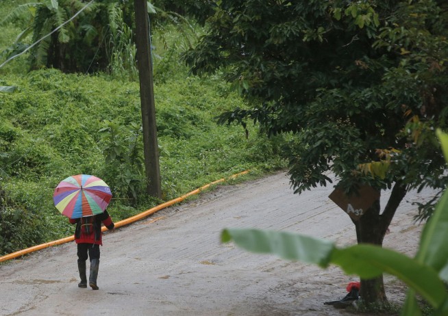 9th boy rescued from flooded cave in northern Thailand
