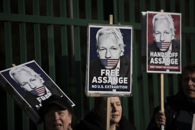 Lawyer complains of prison treatment of WikiLeaks' Assange