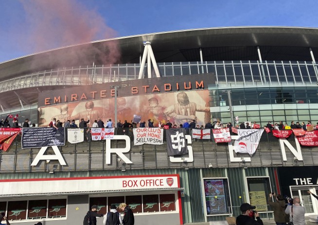 9 Super League clubs accept UEFA fines, 3 rebels face bans