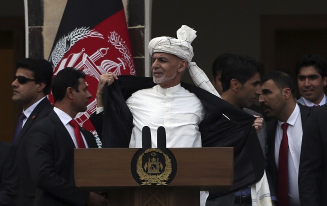 Afghan government postpones prisoner release, endangers deal