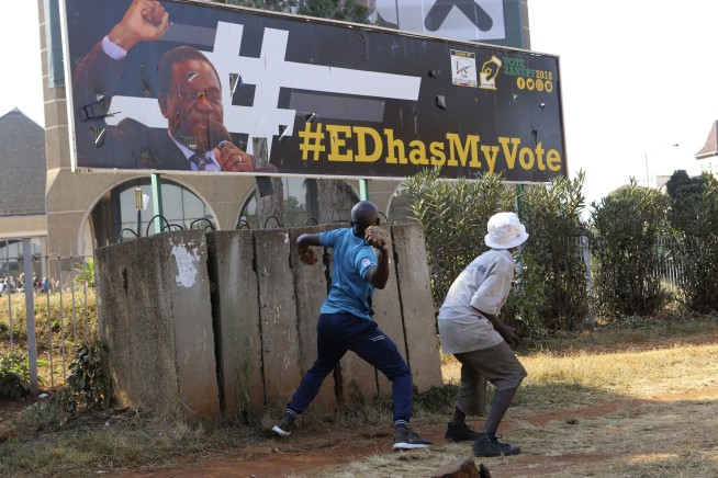 Riots shake Zimbabwean capital as election results delayed