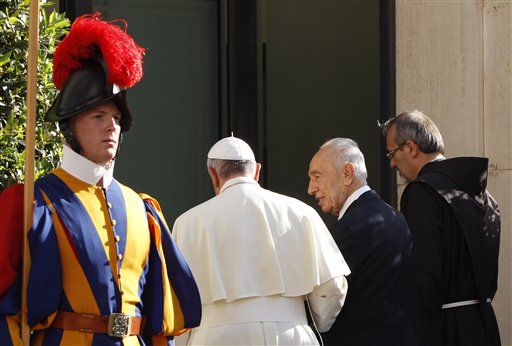 Pope wades into Mideast peace with prayer summit