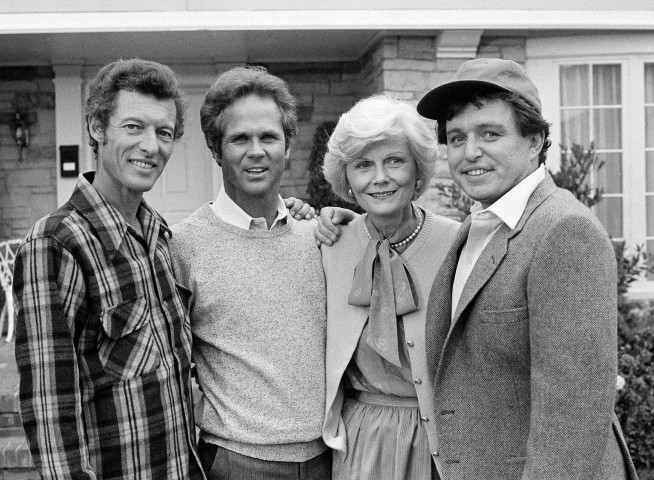 Tony Dow, big brother Wally on 'Leave it to Beaver,' dies