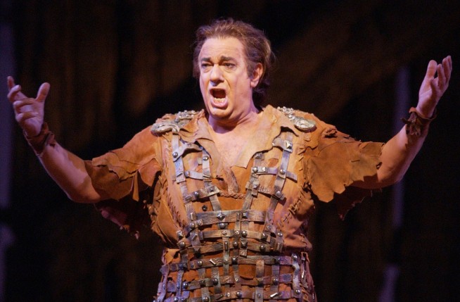 Domingo withdraws from Met Opera after harassment reports