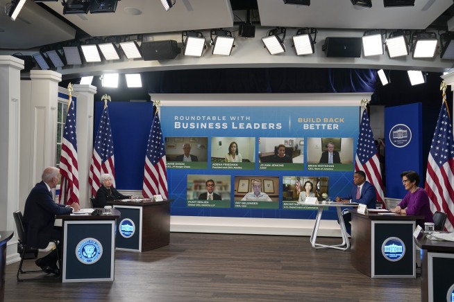 McConnell offers Dems short-term debt fix amid standoff