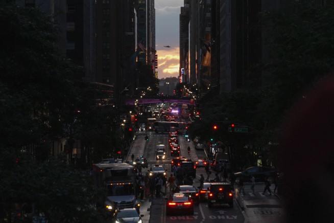 What is Manhattanhenge and when can you see it?