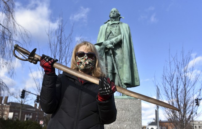 Remorseful man returns statue's stolen sword after 40 years
