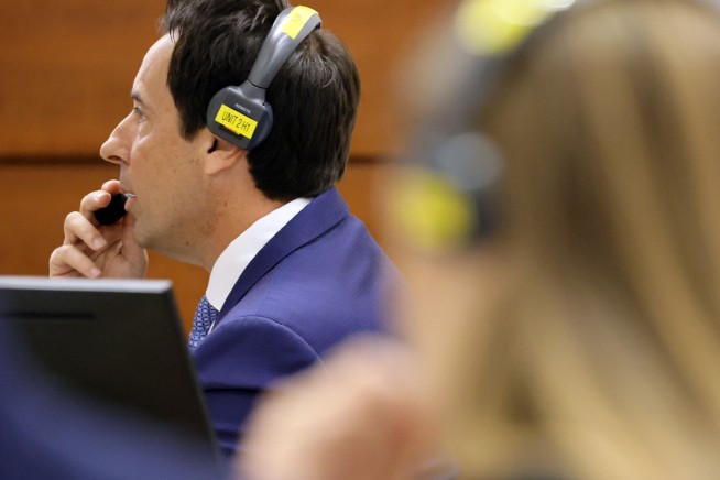 Deputy at Parkland shooting would have seen bodies if he opened door, officer testifies