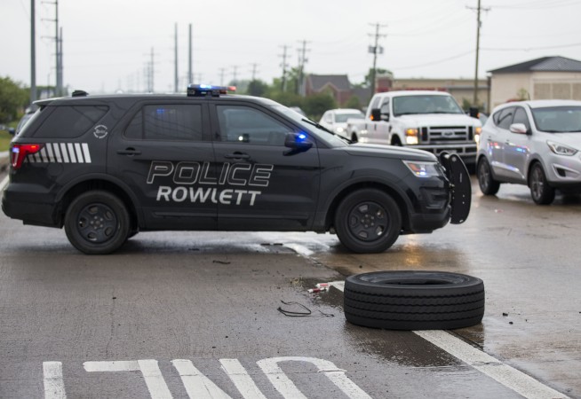 Official: Police kill gunman who hijacked Dallas-area bus