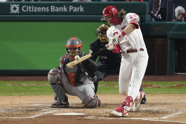 Bohm hits 1,000th HR in World Series history, Phils launch 5
