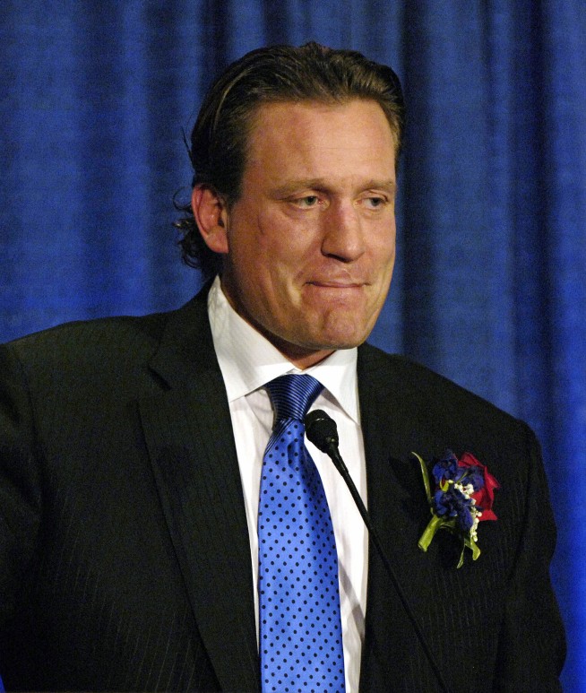 Roenick suspended by NBC Sports for inappropriate comments