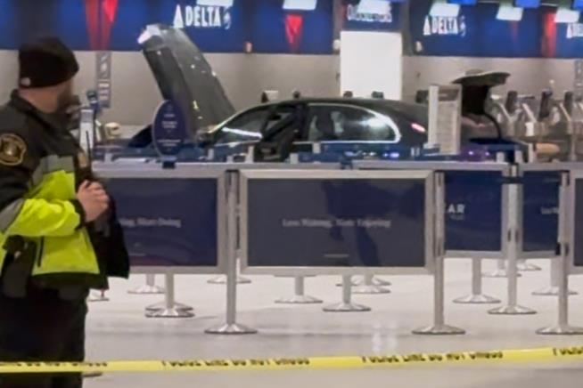 Car crashes into Detroit-area airport entrance, injuring 6