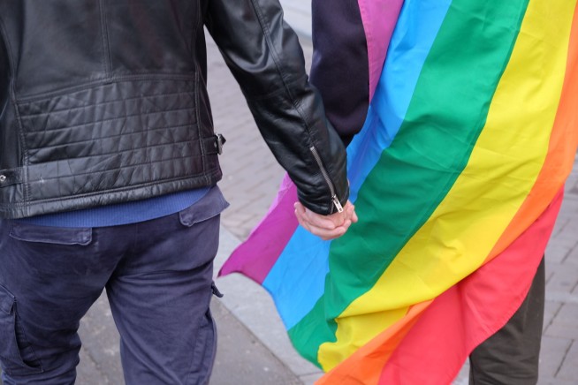 Hundreds march in Amsterdam to support beaten gay couple