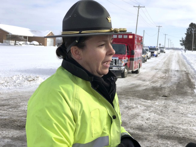 Plane crashes into front yard of rural Ohio home; 2 dead