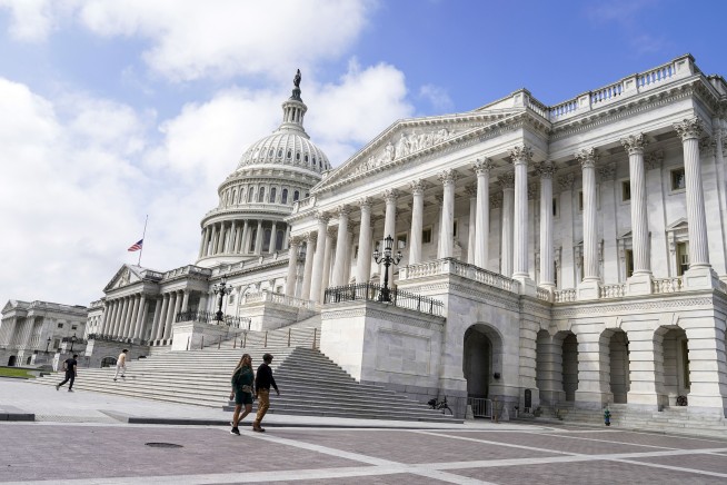 McCarthy juggles a government shutdown and a Biden impeachment inquiry as the House returns for fall