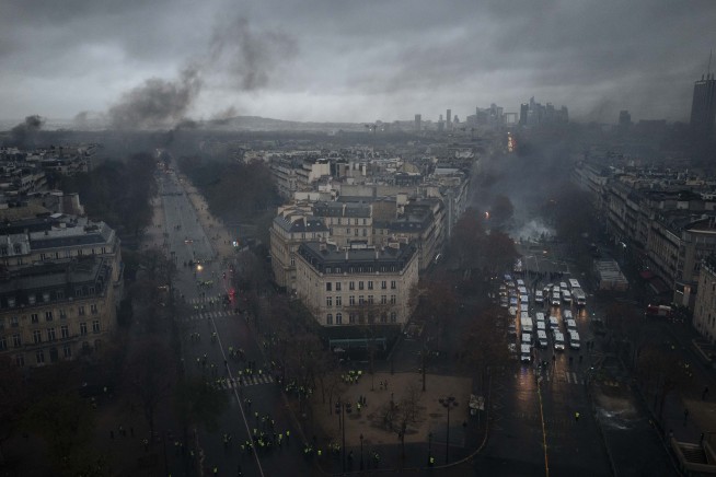 Violent protest engulfs central Paris; worst riot in decade