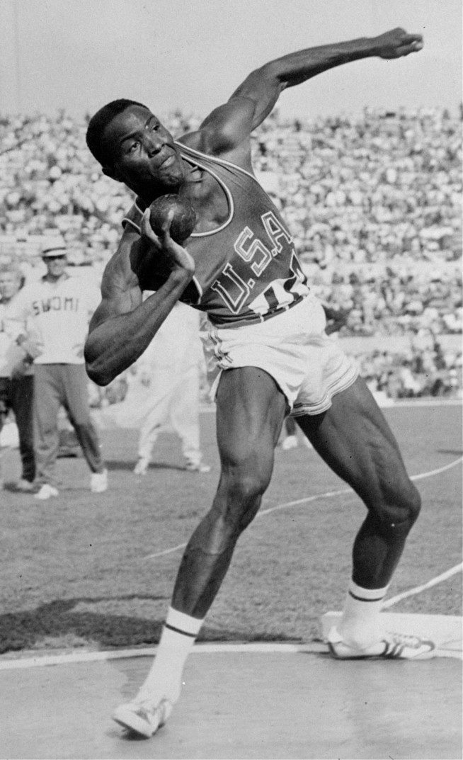 Rafer Johnson, 1960 Olympic decathlon champion, dies at 86