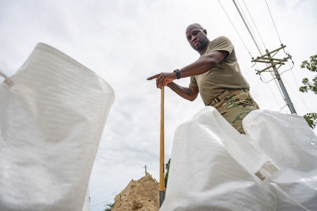 Hurricane Sally slows, gathering a deluge for the Gulf Coast