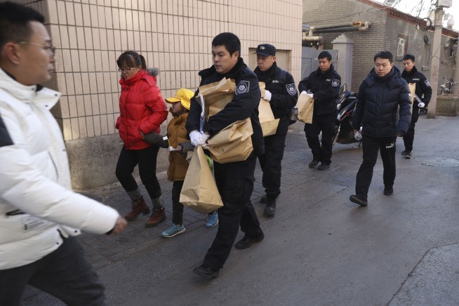 Man injures 20 kids with hammer in Chinese primary school