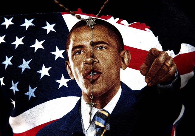 The Latest: Obama attends baseball game in Cuba