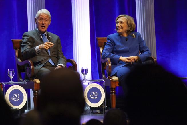 Bill Clinton Is Hospitalized With A Fever But In Good Spirits ...