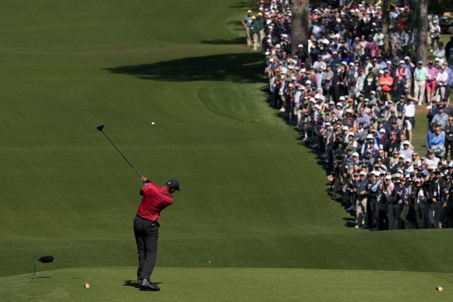 Live Updates | A 2-shot swing for leaders at the Masters