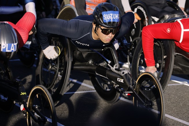 Romanchuk wins men's wheelchair race at NYC Marathon, Scaroni wins women's event
