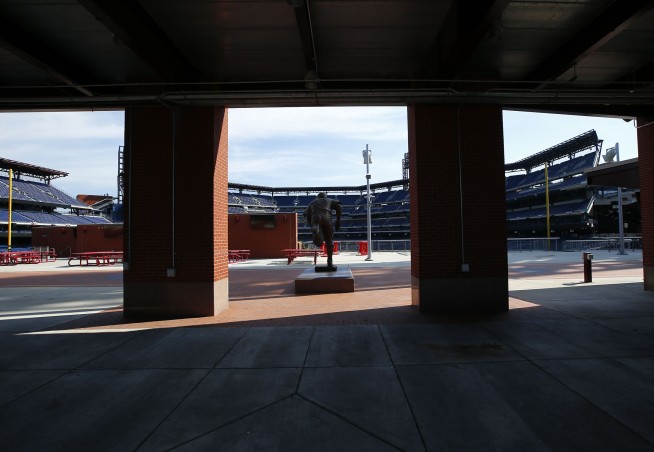 MLB temporarily suspends Marlins season through the weekend