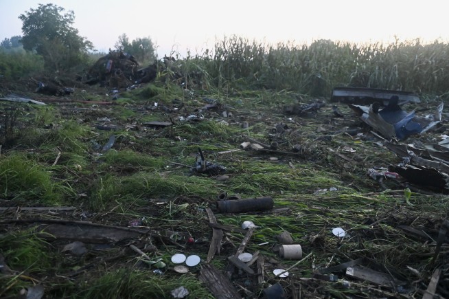 Experts to comb site of plane crash in northern Greece