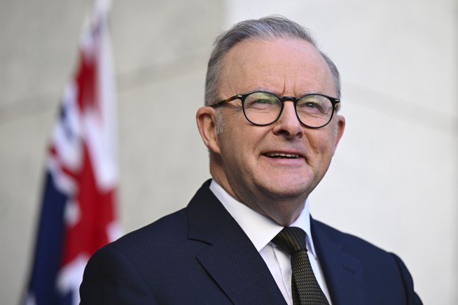 Trump says he is considering tariff exemptions on Australian steel and aluminum