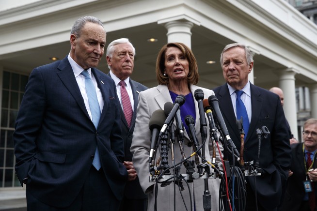 Democrats, Trump meet on shutdown; they says he is resisting