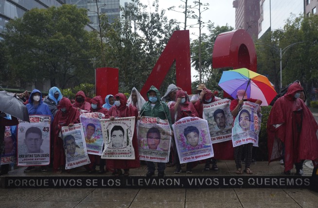 Official: 6 of 43 missing Mexican students given to army