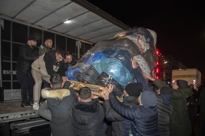 Aid, rescuers rushed to Turkey, Syria after deadly quake