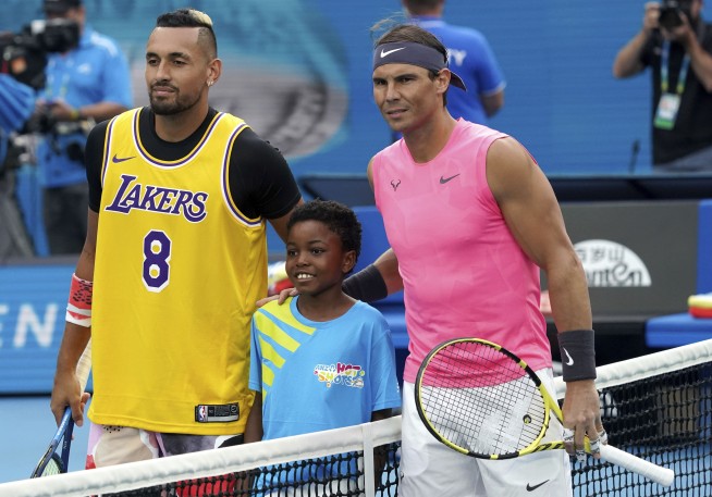 Players pay respects to Kobe Bryant at Australian Open