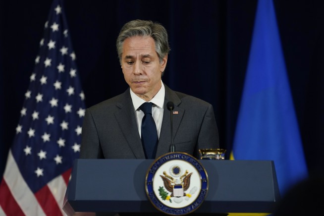 US closes embassy in Belarus, lets staff leave in Russia