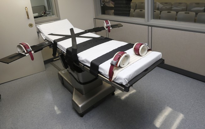 Oklahoma executes inmate who dies vomiting and convulsing