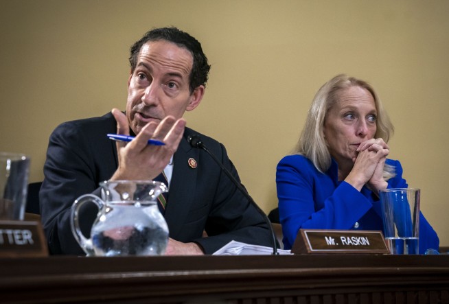 Democrats push impeachment rules package through House