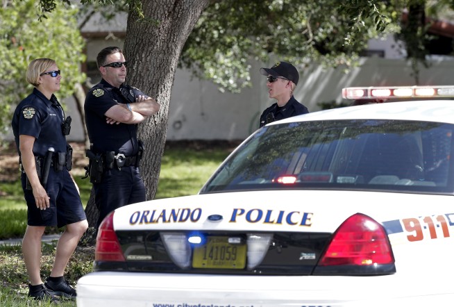 Gunman holding 4 kids hostage in Florida standoff