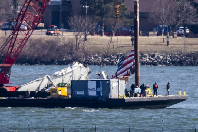 Remains of all 67 victims of the midair collision near DC recovered as NTSB probes altitude data