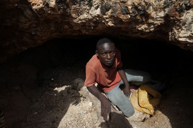 In Nigeria's lithium boom, many mines are illegal and children do much of the work