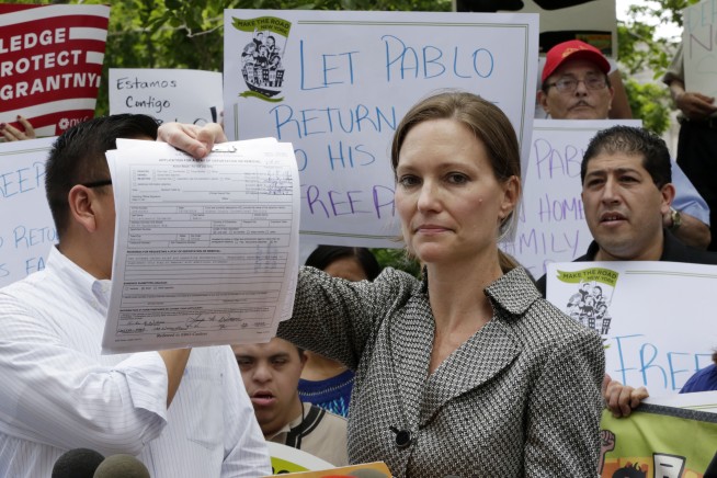 Federal judge temporarily blocks deportation of pizza worker