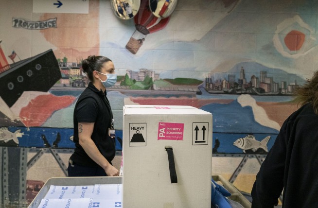 'Relieved': US health workers start getting COVID-19 vaccine