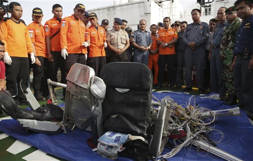 Searchers hone in on black boxes from AirAsia plane