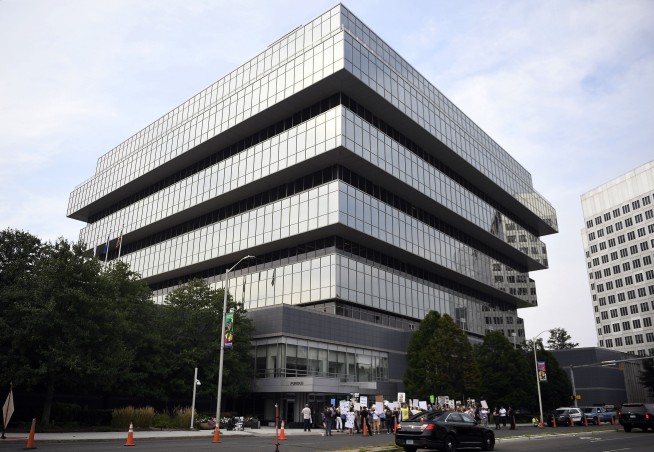 Tentative opioids settlement falls short of nationwide deal