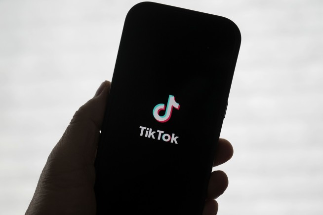 Amazon's last-minute bid for TikTok comes as a US ban on the platform is set to take effect Saturday