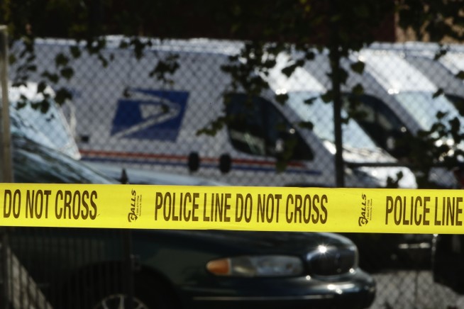 Investigators search for person who sent mail bombs, motive