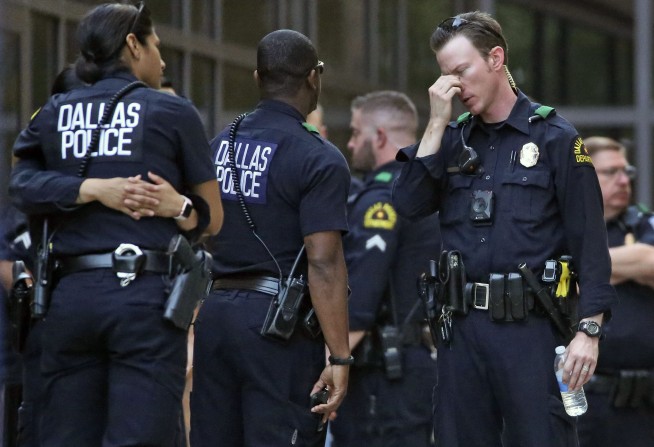 Dallas mayor: 1 officer has died after Home Depot shooting