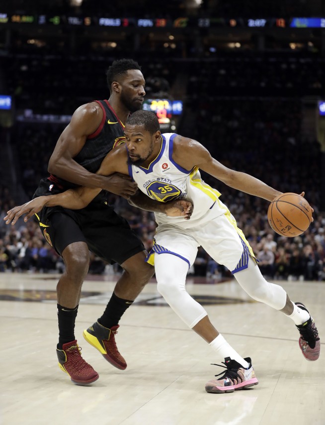 Dub Dynasty: Warriors sweep Cavs for second straight title